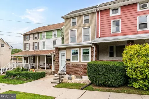 232 W 5th Ave, Conshohocken, PA 19428
