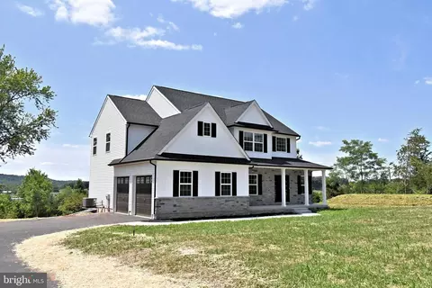 208 Schwenk Rd, Perkiomenville, PA 18074