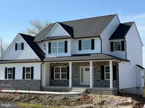 208 Schwenk Rd, Perkiomenville, PA 18074