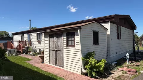 50 Neshaminy Falls Cir, North Wales, PA 19454