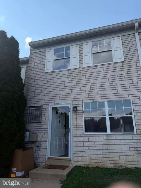 515 N York Rd #9-E, Willow Grove, PA 19090