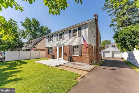 1966 Moreland Rd, Abington, PA 19001