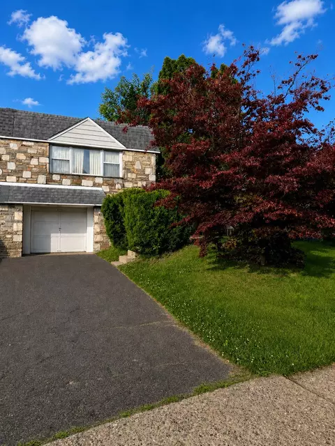 60 Hamilton St, Lansdale, PA 19446