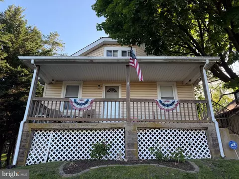 494 Grant Ave, Willow Grove, PA 19090