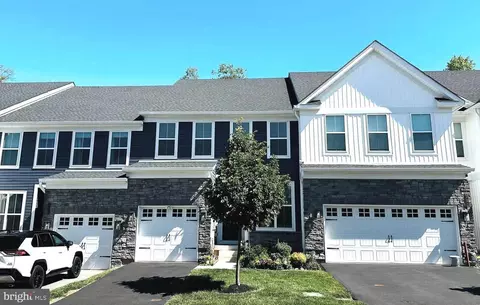 229 Wynstone Ct, Colmar, PA 18915