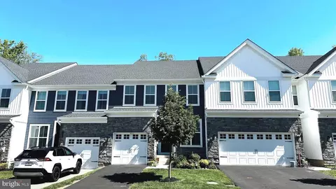 229 Wynstone Ct, Colmar, PA 18915