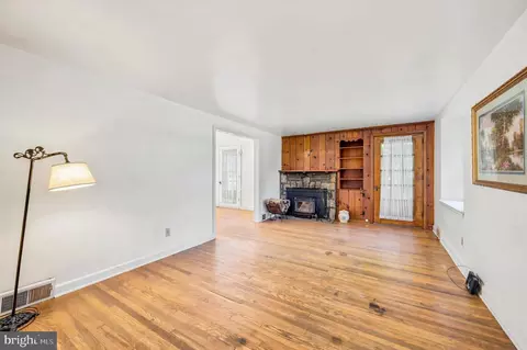 724 Johns Ln, Ambler, PA 19002