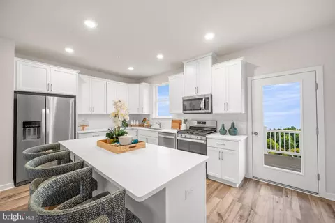 35 Continental Way, Bridgeport, PA 19405