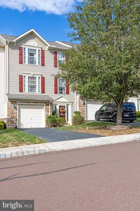 103 Brookview Ln, Pottstown, PA 19464