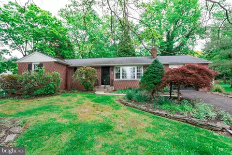 110 Knollwood Dr, Lansdale, PA 19446