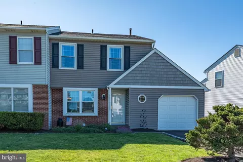 144 Hunt Dr, Horsham, PA 19044