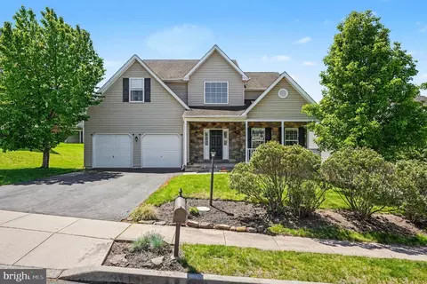 508 Brook Run Ter, Gilbertsville, PA 19525