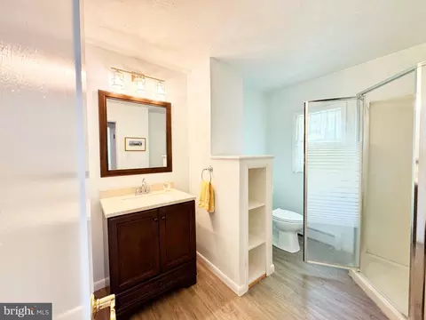 Bath - 4156 E Campbell Rd E, Pennsburg, PA 18073 photo 1 of 2