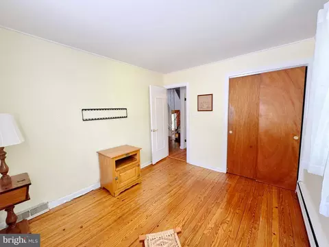 Bedroom - 4156 E Campbell Rd E, Pennsburg, PA 18073 photo 4 of 4
