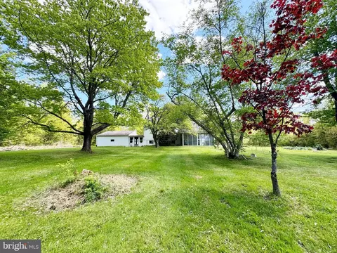 Exterior - 4156 E Campbell Rd E, Pennsburg, PA 18073 photo 7 of 7