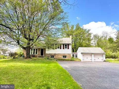 Exterior - 4156 E Campbell Rd E, Pennsburg, PA 18073 photo 2 of 7