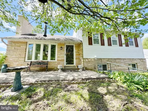 Exterior - 4156 E Campbell Rd E, Pennsburg, PA 18073 photo 6 of 7