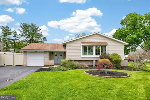 2876 Ringneck Rd, Norristown, PA 19403