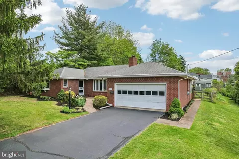 630 Oak St, Royersford, PA 19468