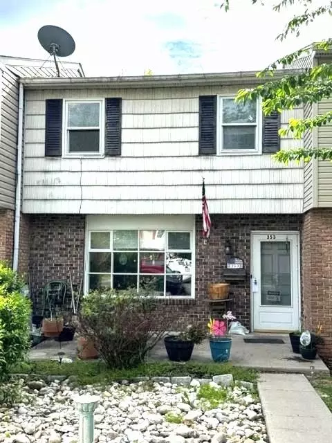 353 Washington St Apt, Pennsburg, PA 18073