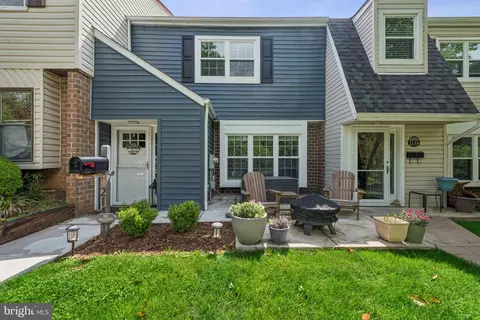 2140 Ash Ln, Lafayette Hill, PA 19444