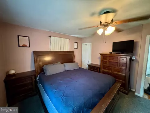 Bedroom - 6 James Rd, Hatboro, PA 19040 photo 2 of 4