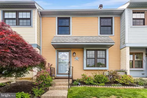 105 Rutledge Ct, North Wales, PA 19454