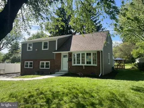 501 Hemlock Rd Apt, Flourtown, PA 19031