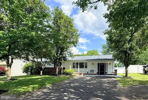 23 Maple Ave, Hatboro, PA 19040