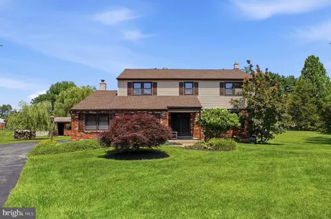 1325 Deflavis Cir, Blue Bell, PA 19422