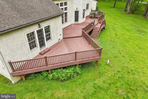 Exterior - 378 S Warner Rd, Wayne, PA 19087 photo 6 of 10