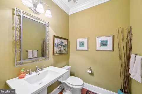 Bath - 378 S Warner Rd, Wayne, PA 19087 photo 4 of 8