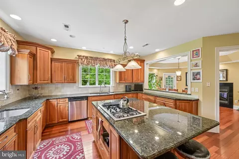Kitchen - 378 S Warner Rd, Wayne, PA 19087 photo 4 of 5