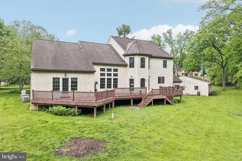 Exterior - 378 S Warner Rd, Wayne, PA 19087 photo 4 of 10
