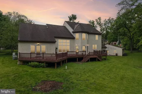 Exterior - 378 S Warner Rd, Wayne, PA 19087 photo 5 of 10