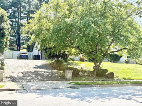 1210 Mettler Rd, Huntingdon Valley, PA 19006