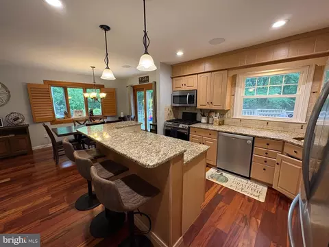 Kitchen - 761 Red Oak Ter, Wayne, PA 19087 photo 2 of 2