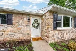 1193 Collegeville Rd, Skippack, PA 19474