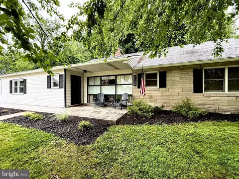 1108 Cromwell Rd, Glenside, PA 19038