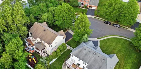 2780 Honeysuckle Ln, Huntingdon Valley, PA 19006