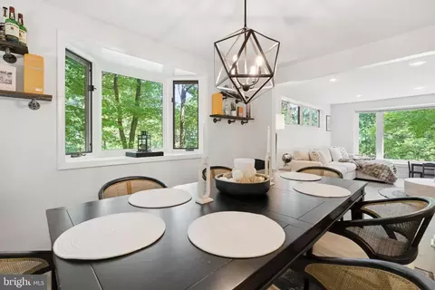 Dining - 582 Forest Rd, Wayne, PA 19087 photo 3 of 4