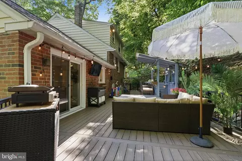 Exterior - 582 Forest Rd, Wayne, PA 19087 photo 8 of 8