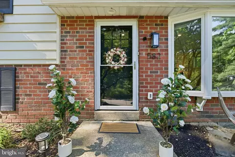 Entry Way - 582 Forest Rd, Wayne, PA 19087 photo 1 of 5