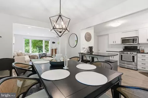 Dining - 582 Forest Rd, Wayne, PA 19087 photo 4 of 4