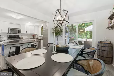 Dining - 582 Forest Rd, Wayne, PA 19087 photo 2 of 4