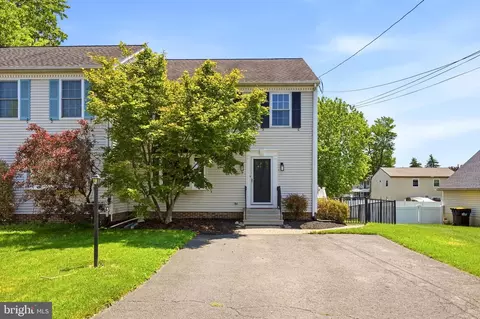 409 Saw Mill Ln #B, Horsham, PA 19044