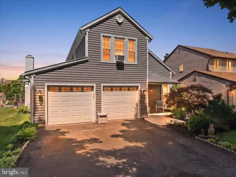 12 Pebble Dr, Horsham, PA 19044