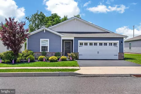 111 Lilly Dr, Pottstown, PA 19464