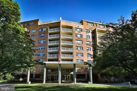 7900 Old York Rd #804B, Elkins Park, PA 19027