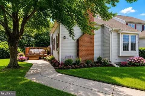 303 Stratford Ct, Lansdale, PA 19446